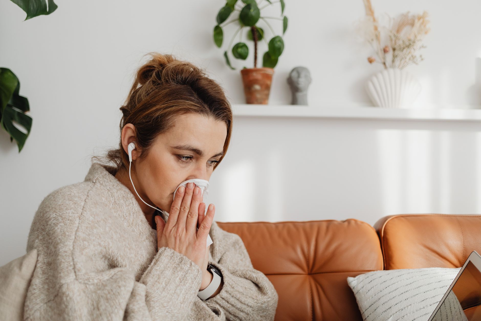 Allergy Season Starts 20 Days Earlier Than It Used To. Fight It From Your Bedroom