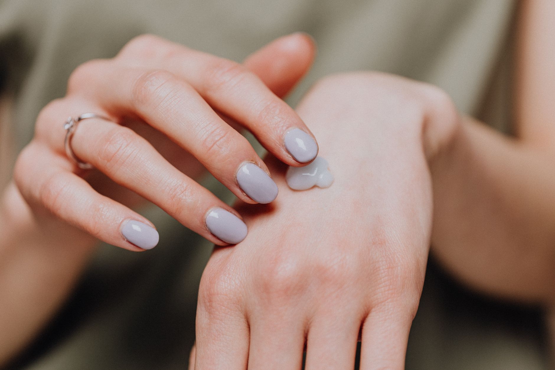 Winter Dry Skin Is a Room Problem: Check This $10 Number Before You Buy Another Cream